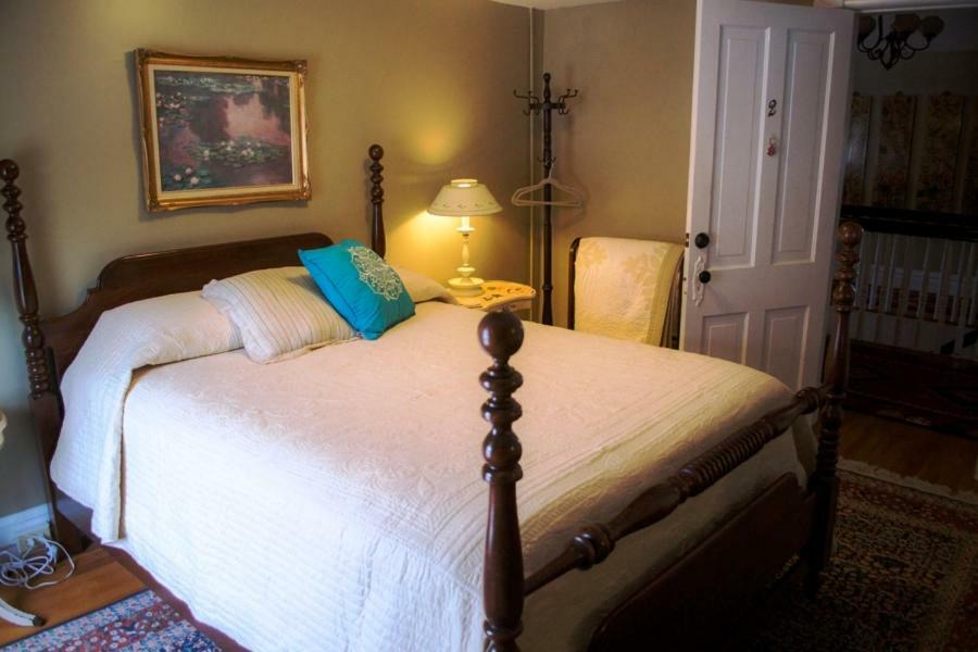 The Red Lantern Inn Low Moor Екстериор снимка